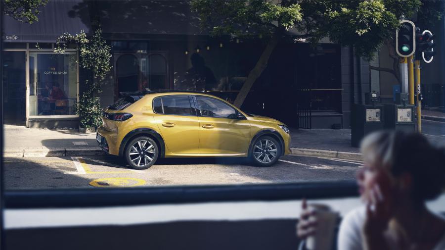  Peugeot 208 GT-Line 2019 года  (WW) (фото 27 из 56)
